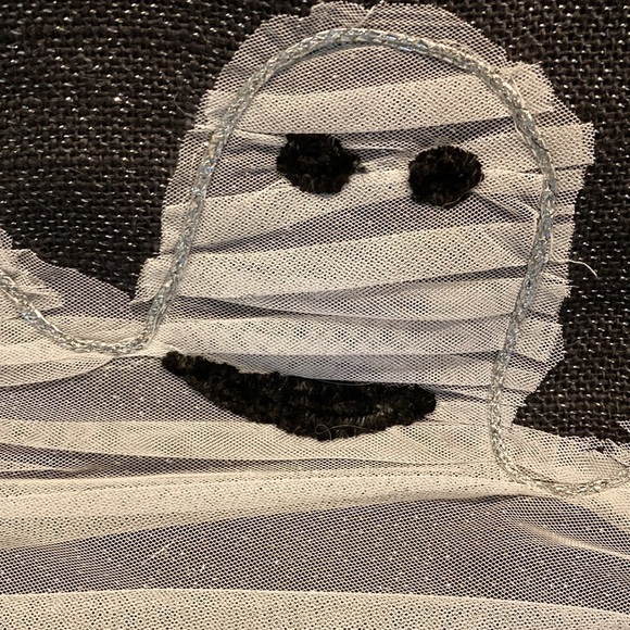 NWT CYNTHIA ROWLEY CURIOUS GHOST TABLE RUNNER & GHOST TOWELS - Picture 7 of 10